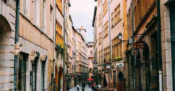 法院里的智能机器人法院智能语音