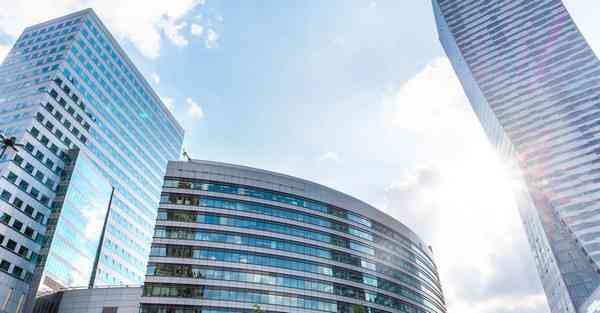 人工智能机器人和人谈恋爱