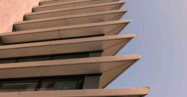 人工智能机器人和人谈恋爱