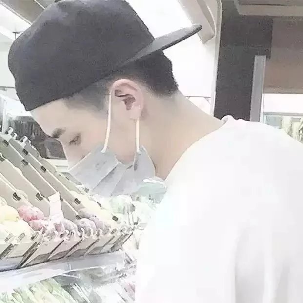 文光容凝
