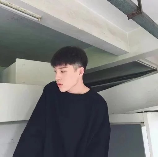 洪群德浩
