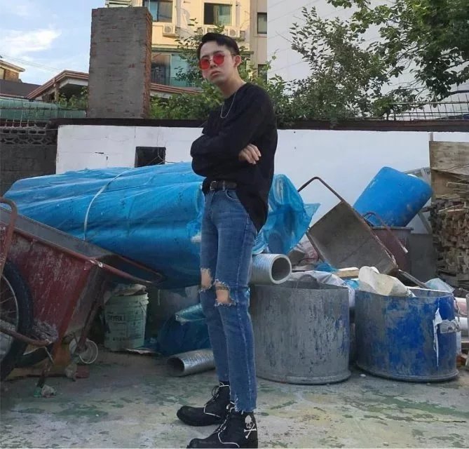 广霭忠雄