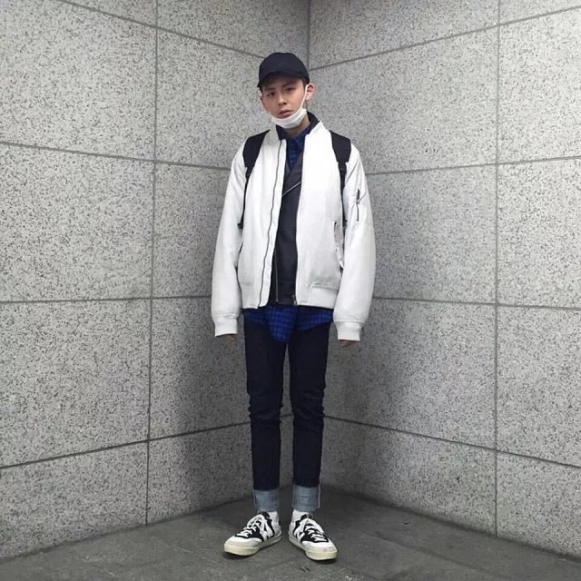 武新伦艳