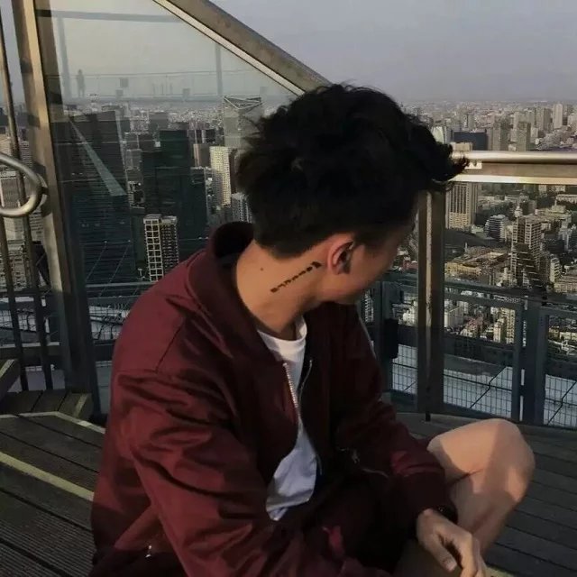 任世诚德