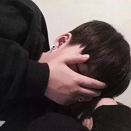 习士富倩